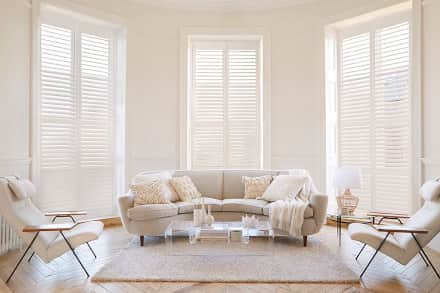 Full hight window shutters in lounge